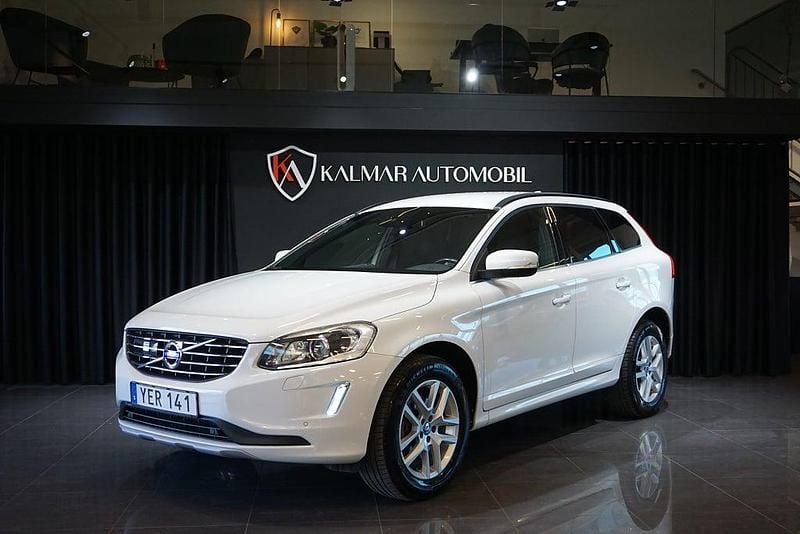 Vit Begagnad 2016 Volvo XC60 Momentum SUV | 199 000 kr (Superpris) - Bild 1/4