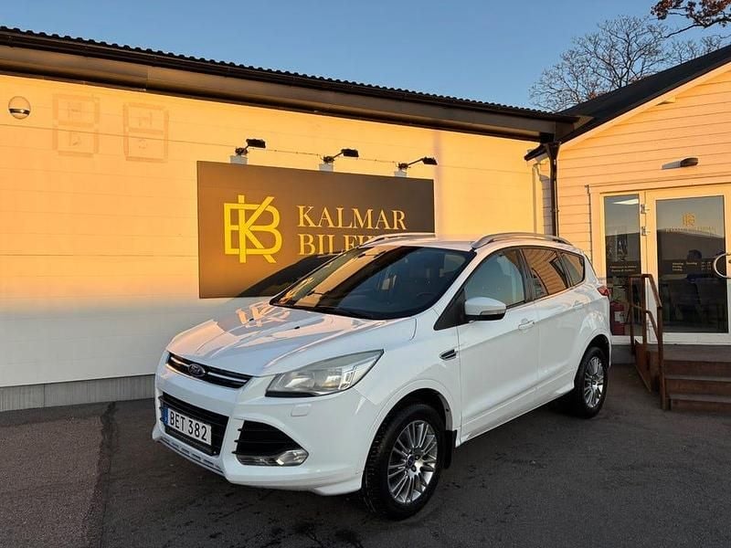 Vit Begagnad 2014 Ford Kuga Titanium SUV | 124 900 kr (Marknadspris) - Bild 1/4