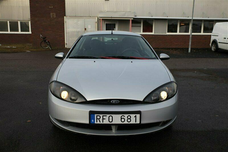 Ljusgrå Begagnad 1999 Ford Cougar Sportkupé | 24 900 kr - Bild 1/4