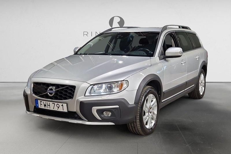 Silver Begagnad 2016 Volvo XC70 Standard SUV | 234 900 kr (Marknadspris) - Bild 1/3