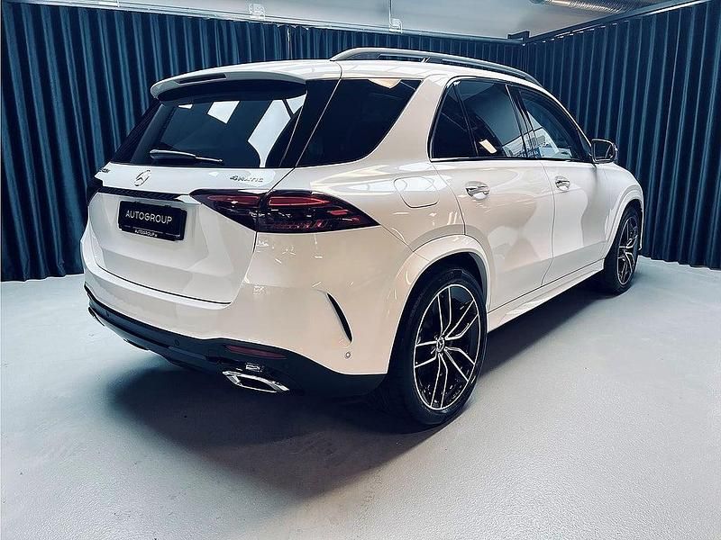 Begagnad Mercedes GLE450 AMG AMG 367 HK (269 kW) 2024 Vit SUV