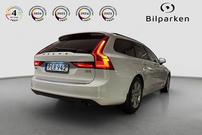 Begagnad Volvo V90 Kinetic 150 HK (110 kW) 2017 Vit Kombi