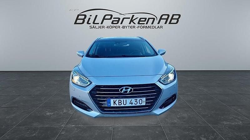 Begagnad Hyundai i40 141 HK (103 kW) 2015 Silver Kombi