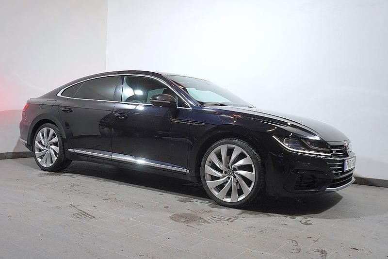 Begagnad VW Arteon GTS 239 HK (175 kW) 2017 Svart Halvkombi