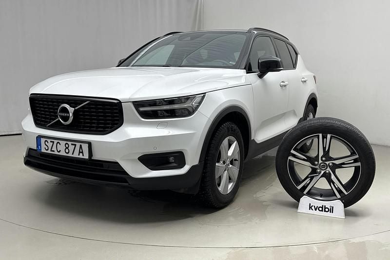 Begagnad Volvo XC40 R-Design 197 HK (144 kW) 2022 Vit SUV
