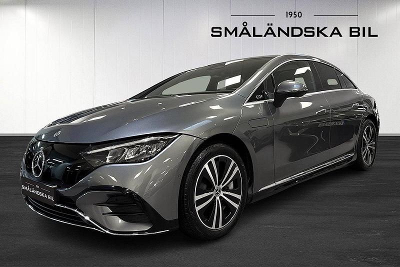 Grå Begagnad 2023 Mercedes EQE350 AMG line Sedan | 569 000 kr (Marknadspris) - Bild 1/4