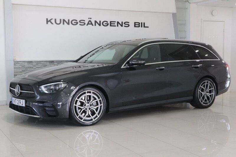 Grå Begagnad 2021 Mercedes E220 AMG Kombi | 439 900 kr (Lite dyr) - Bild 1/4