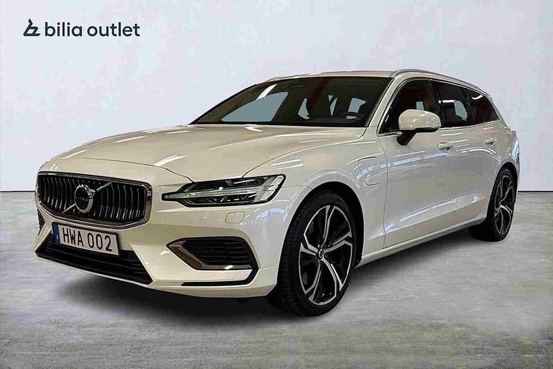 Vit Begagnad 2023 Volvo V60 Kombi | 394 900 kr (Marknadspris) - Bild 1/1