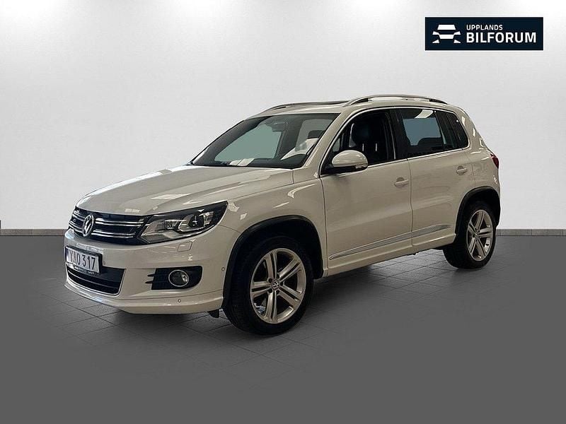 Vit Begagnad 2015 VW Tiguan R-line SUV | 169 000 kr (Bra pris) - Bild 1/4
