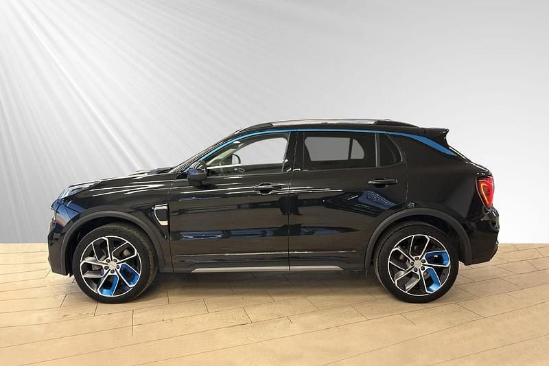 Begagnad Lynk & Co 01 264 HK (194 kW) 2022 Svart SUV