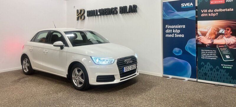 Vit Begagnad 2016 Audi A1 Sportback Sport Halvkombi | 99 000 kr (Bra pris) - Bild 1/4