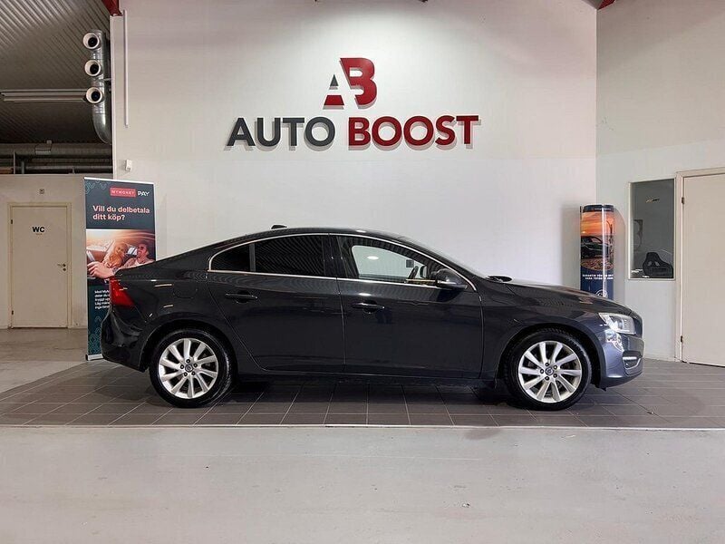 Grå Begagnad 2013 Volvo S60 Momentum Sedan | 98 900 kr (Bra pris) - Bild 1/4