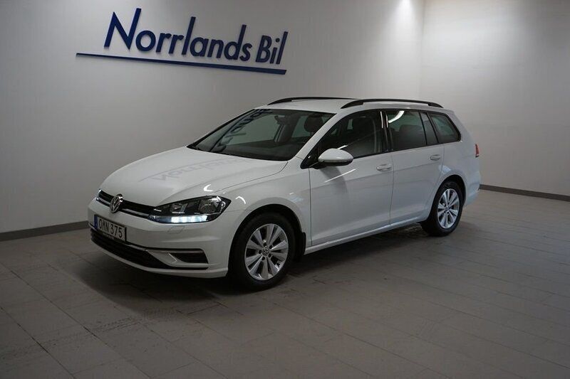 Vit Begagnad 2018 VW Golf VII Kombi | 179 900 kr (Lite dyr) - Bild 1/4