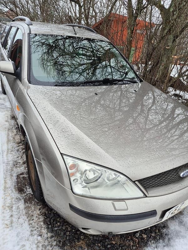 Begagnad Ford Mondeo 145 HK (106 kW) 2003