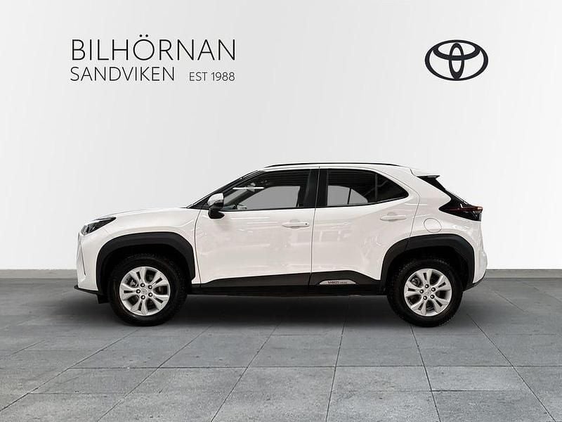 Begagnad Toyota Yaris Hybrid Active 117 HK (86 kW) 2023 Vit