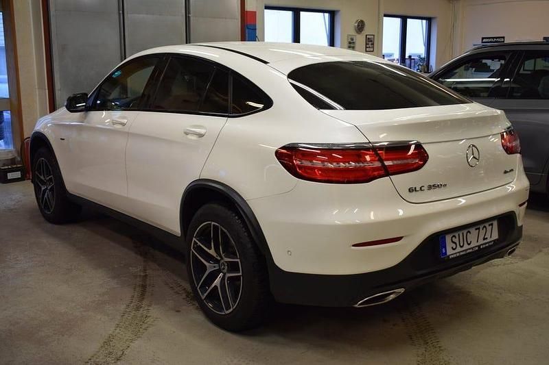 Begagnad Mercedes GLC350 AMG line 326 HK (239 kW) 2017 Vit Sportkupé