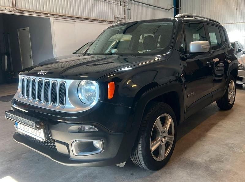 Svart Begagnad 2015 Jeep Renegade Limited SUV | 99 000 kr (Marknadspris) - Bild 1/4