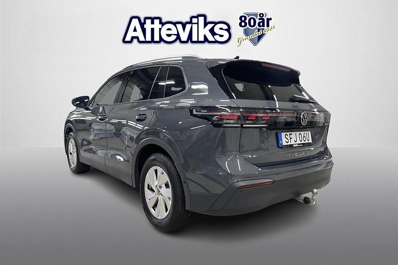 Begagnad VW Tiguan Life 151 HK (111 kW) 2024 Grå SUV