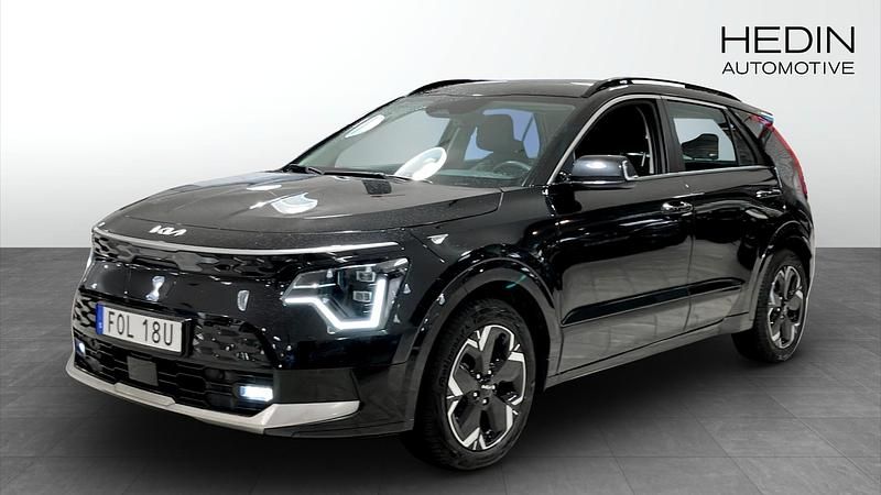 Svart (black) Begagnad 2022 Kia e-Niro SUV | 269 900 kr (Bra pris) - Bild 1/4