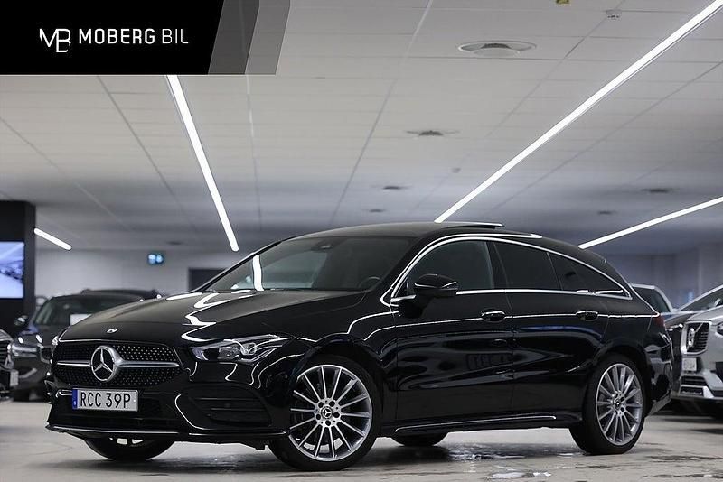 Svart Begagnad 2022 Mercedes CLA250e Shooting Brake AMG Kombi | 329 900 kr (Marknadspris) - Bild 1/3