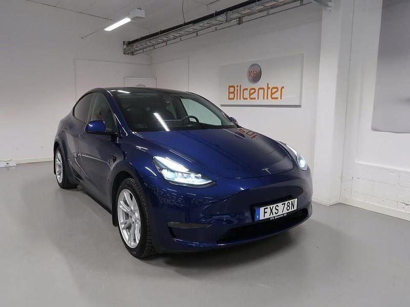 Begagnad Tesla Model Y Long Range AWD 378 kW (514 HK) 2021 Blå SUV