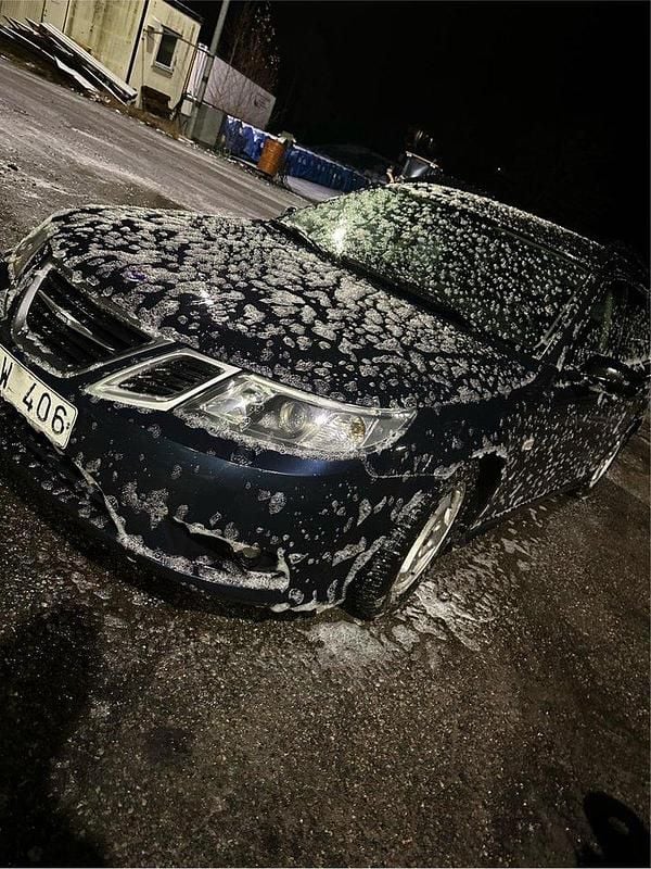 Blå Begagnad 2008 Saab 9-3 Vector Kombi | 25 000 kr (Marknadspris) - Bild 1/4