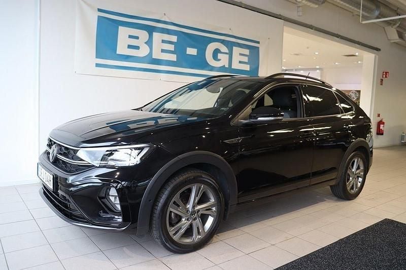Svart Begagnad 2023 VW Taigo R-line SUV | 249 900 kr (Marknadspris) - Bild 1/4