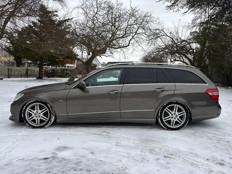 Begagnad Mercedes E350 AMG 265 HK (194 kW) 2012
