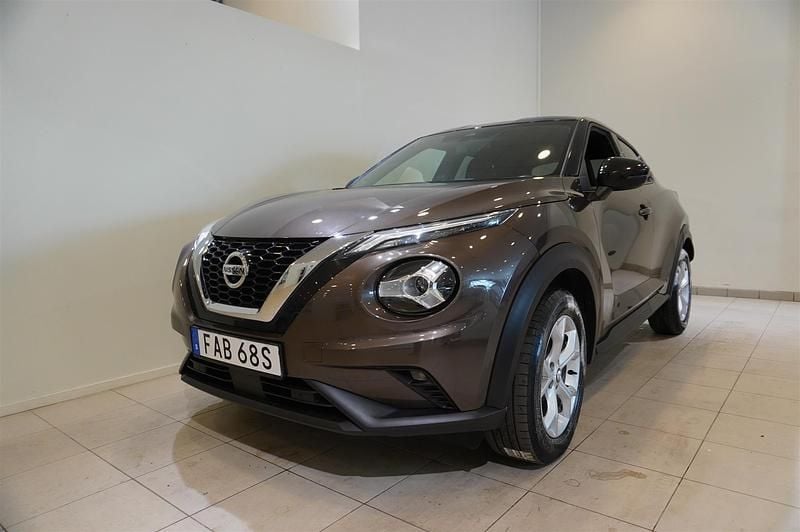 Begagnad Nissan Juke N-Connecta 117 HK (86 kW) 2021 Brun SUV