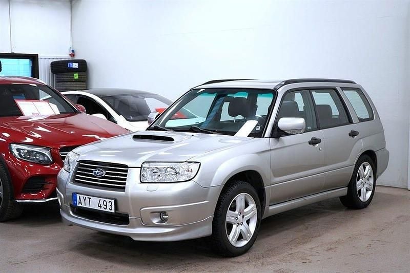 Silvermetallic Begagnad 2006 Subaru Forester SUV | 79 900 kr (Bra pris) - Bild 1/4