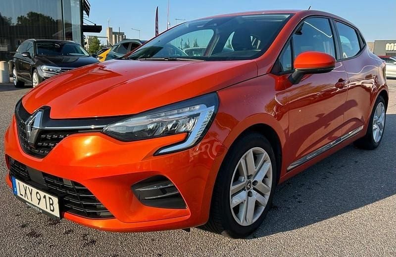 Begagnad 2020 Renault Clio V SE Halvkombi | 129 900 kr (Marknadspris) - Bild 1/4