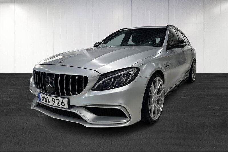 Silver Begagnad 2018 Mercedes C63 AMG AMG Kombi | 489 000 kr (Marknadspris) - Bild 1/4