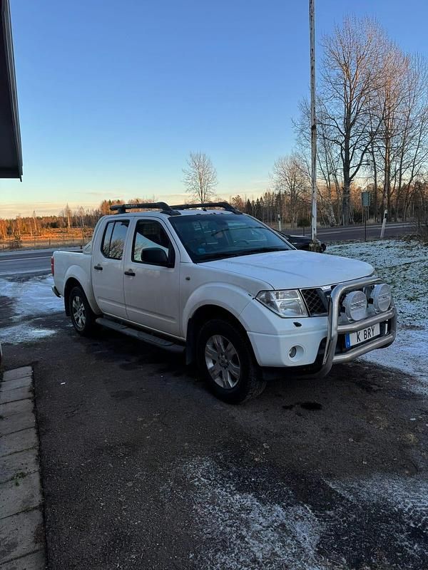 Begagnad Nissan Navara 174 HK (127 kW) 2006 Vit Pickup