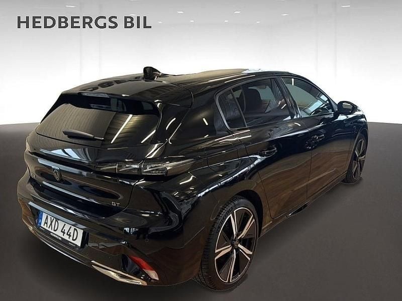 Begagnad Peugeot 308 131 HK (96 kW) 2023 Svart Halvkombi