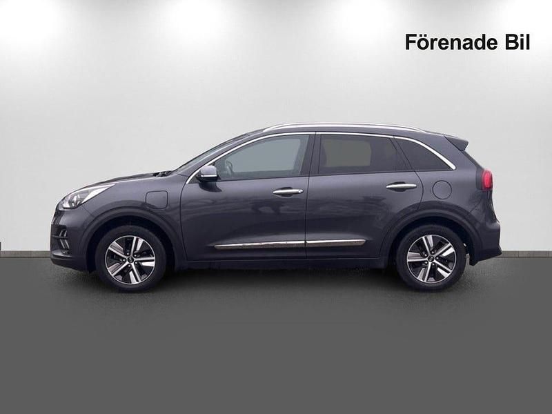 Begagnad Kia Niro Advance 141 HK (103 kW) 2019 Gråmetallic SUV