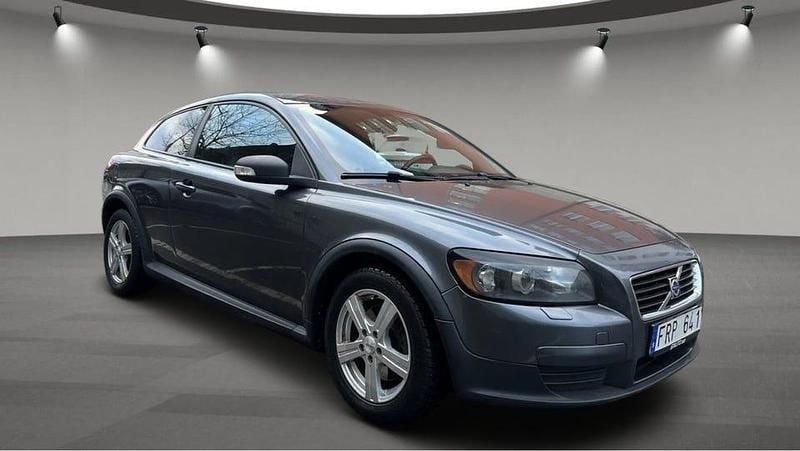 Grå Begagnad 2007 Volvo C30 Kinetic Halvkombi | 59 900 kr (Marknadspris) - Bild 1/4