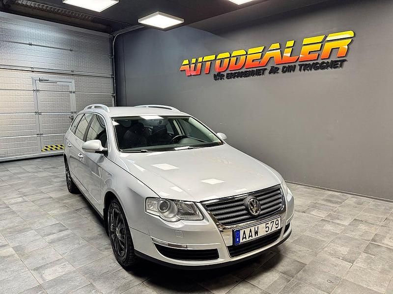 Begagnad VW Passat Sportline 150 HK (110 kW) 2009 Silver Kombi