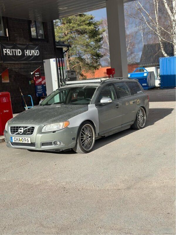 Grön Begagnad 2008 Volvo V70 Kinetic Kombi | 18 000 kr (Bra pris) - Bild 1/2