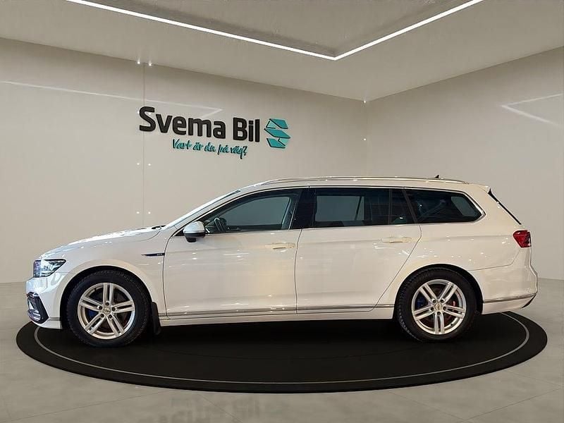 Begagnad VW Passat Sportline 218 HK (160 kW) 2020 Pure white Kombi