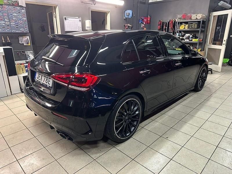 Begagnad 2020 Mercedes A35 AMG AMG Halvkombi | 329 000 kr (Bra pris) - Bild 1/4
