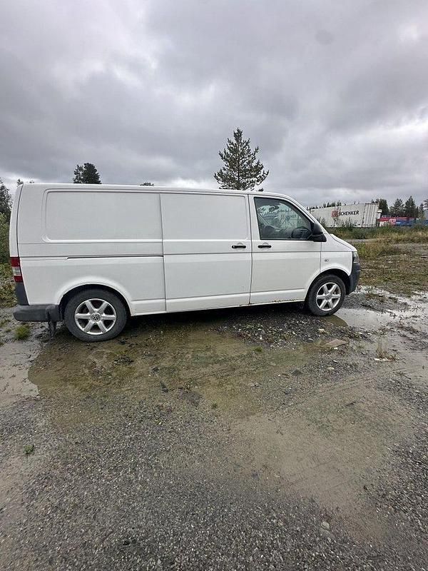 Vit Begagnad 2012 VW T5 Van | 55 000 kr (Superpris) - Bild 1/1