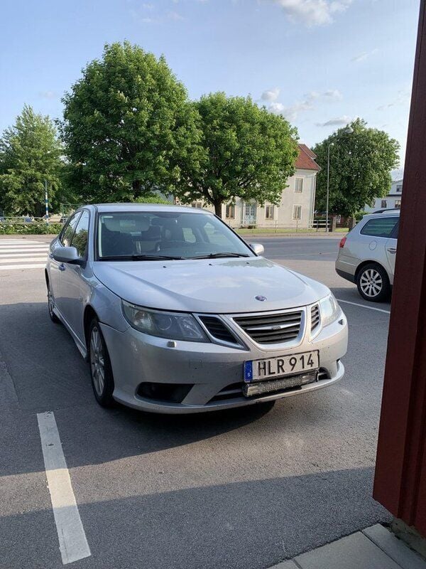 Grå Begagnad 2008 Saab 9-3 Linear Sedan | 27 500 kr (Marknadspris) - Bild 1/4