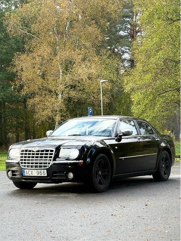 Svart Begagnad 2008 Chrysler 300C Sedan | 86 000 kr (Lite dyr) - Bild 1/4