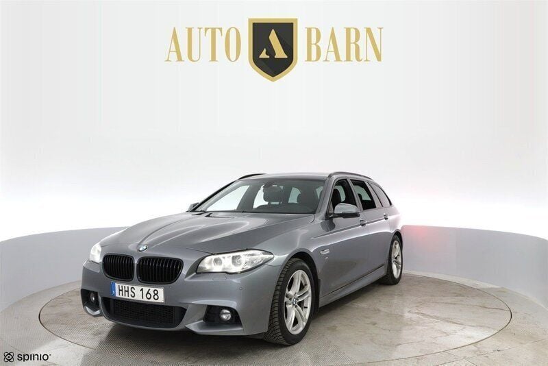 Grå Begagnad 2014 BMW 520 M Sport Kombi | 174 700 kr (Lite dyr) - Bild 1/4