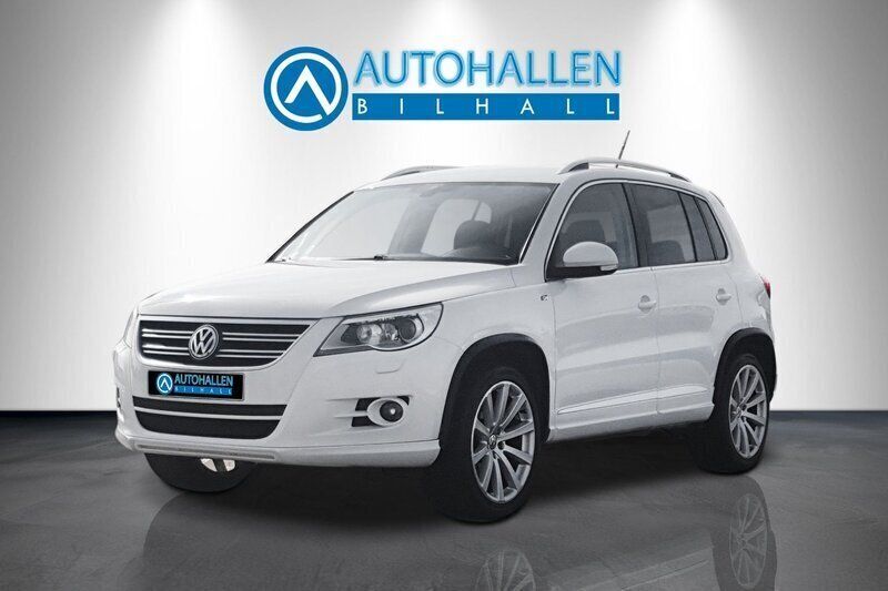 Vit Begagnad 2010 VW Tiguan R-line SUV | 94 900 kr (Marknadspris) - Bild 1/4