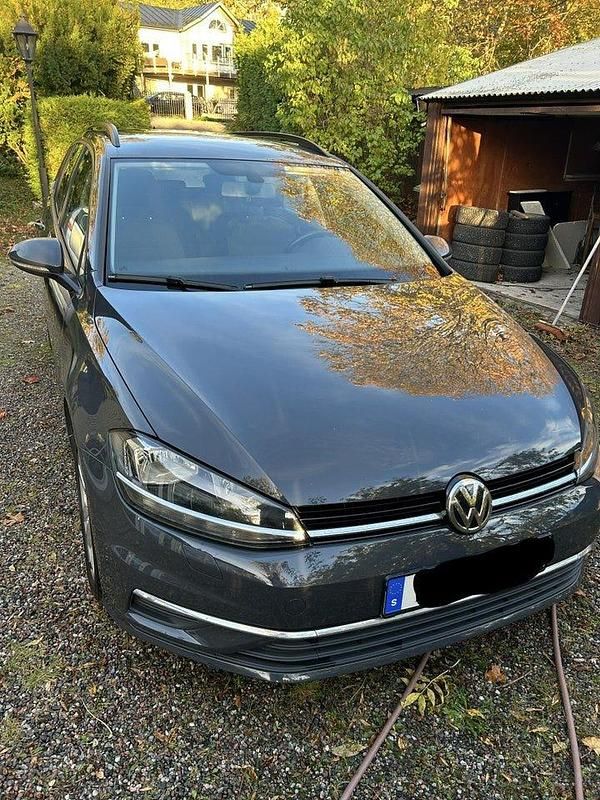 Begagnad 2019 VW Golf VII Kombi | 140 000 kr (Marknadspris) - Bild 1/4
