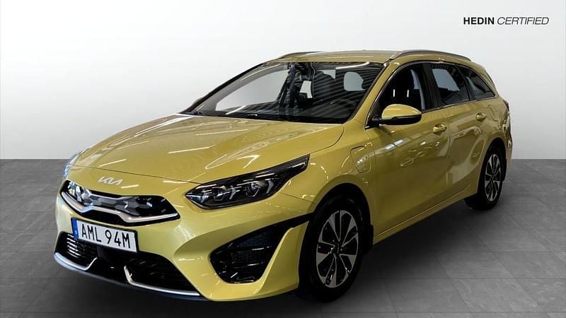 Gul (yellow) Begagnad 2022 Kia Ceed Sportswagon Advance Kombi | 239 900 kr (Marknadspris) - Bild 1/4