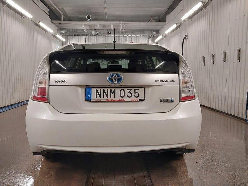 Begagnad Toyota Prius Plug-in Hybrid 136 HK (100 kW) 2013 Halvkombi