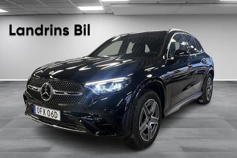 Svart Begagnad 2025 Mercedes GLC300 AMG line | 729 900 kr - Bild 1/4