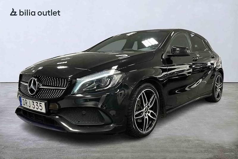 Svart Begagnad 2016 Mercedes A180 Halvkombi | 154 900 kr - Bild 1/1